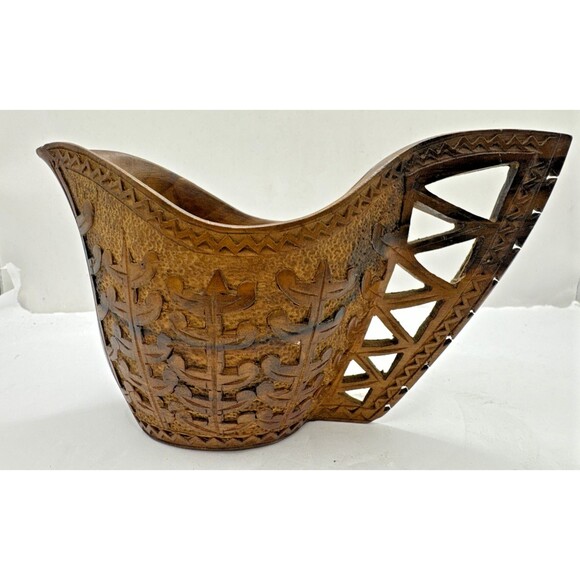 4"H Vtg Hand Carved Wood Wedding Cup Yugoslavia European Balkan Teak Vase Kuksa - Picture 3 of 9